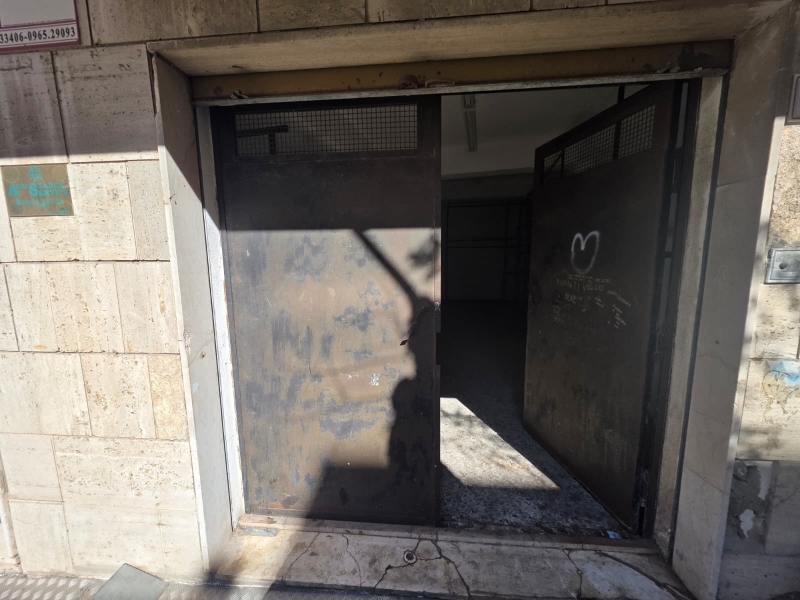 Locale Commerciale C1 Via Firenze 88 Mq