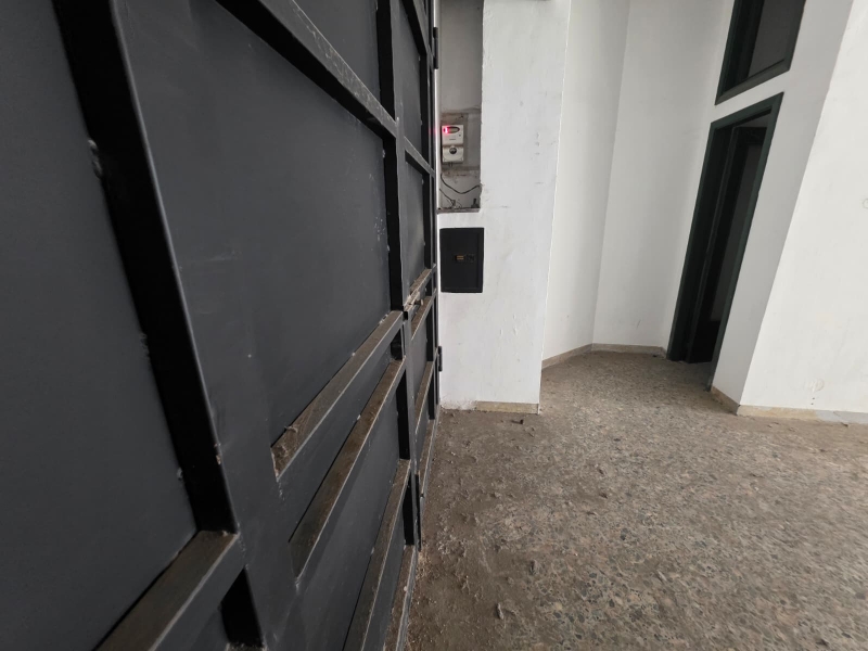 Locale Commerciale C1 Via Firenze 88 Mq