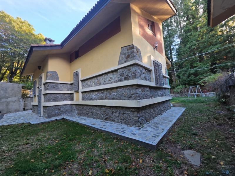 Villa Indipendente 200 Mq Con Giardino 550 Mq Gambarie 