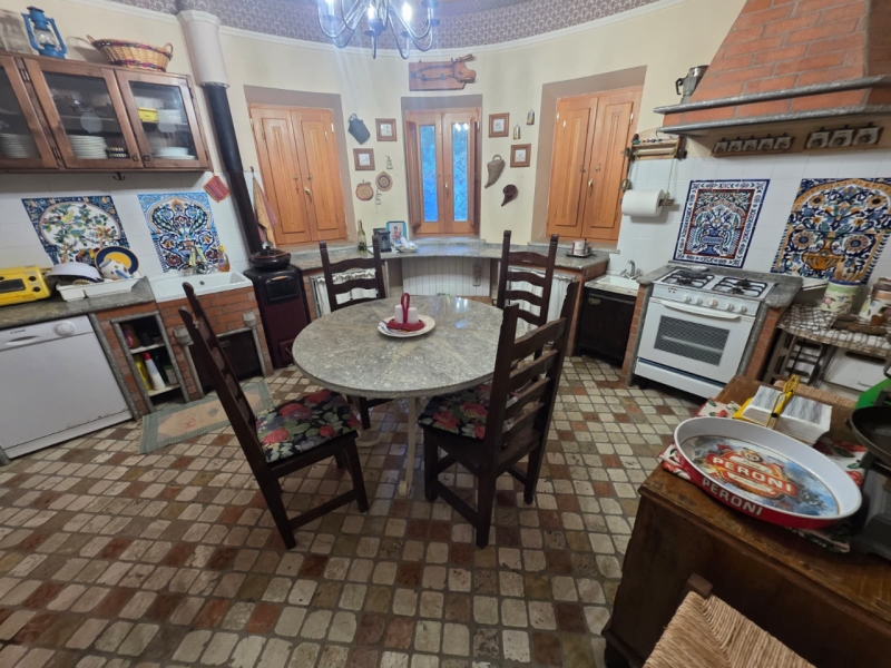 Villa Indipendente 200 Mq Con Giardino 550 Mq Gambarie 