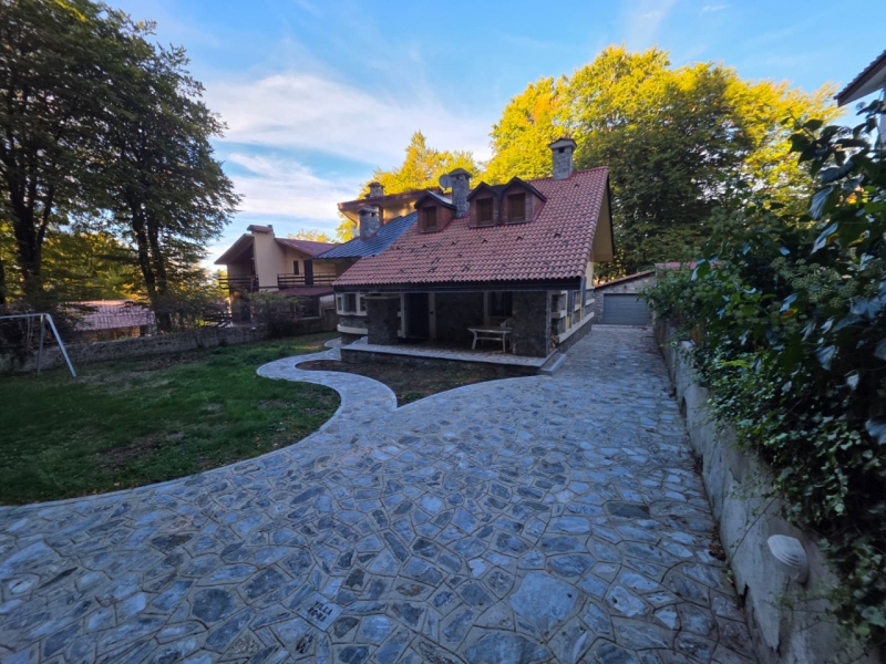 Villa Indipendente 200 Mq Con Giardino 550 Mq Gambarie 