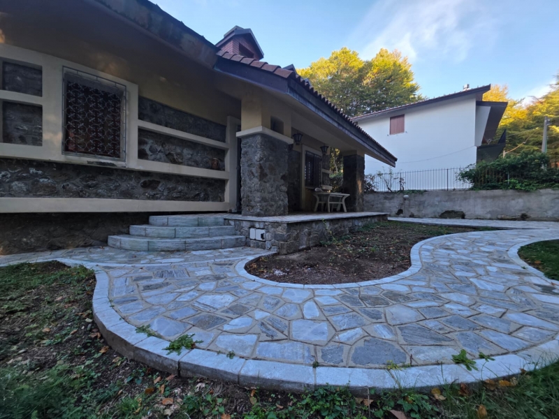 Villa Indipendente 200 Mq Con Giardino 550 Mq Gambarie 
