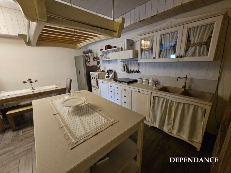 Semi Indipendente Esclusivo: 2 Unità Rifiniture Di Pregio Panoramico + Garage + 4 Posti Auto Arghillà
