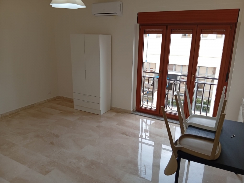 Appartamento Ristrutturato Arredato + Posto Auto Via Lia