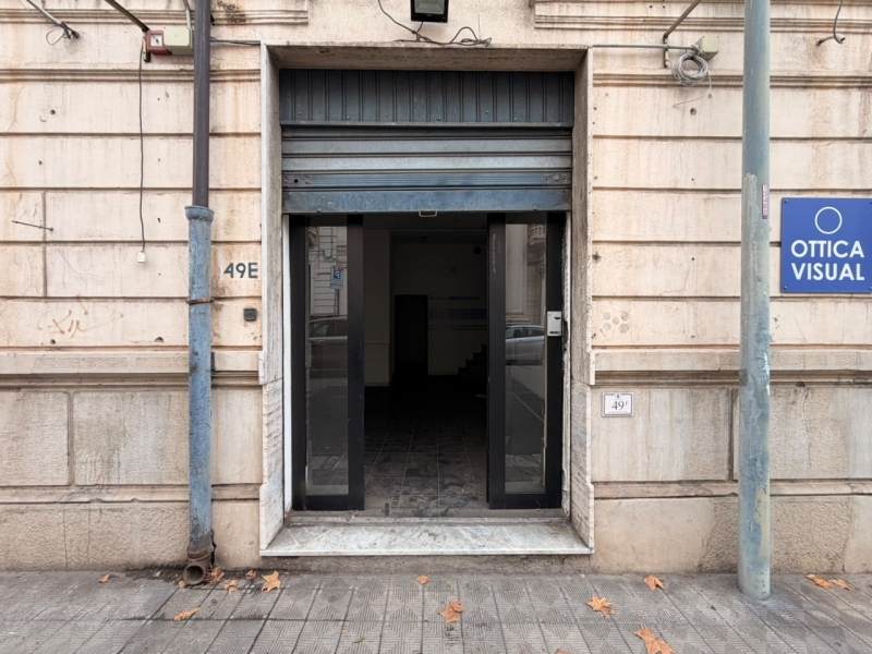 Locale Commerciale C1 Via San Francesco Da Paola 65 Mq