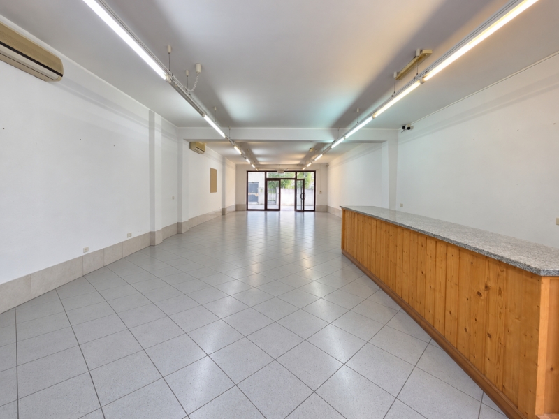 Locale Commerciale Spirito Santo 119 Mq