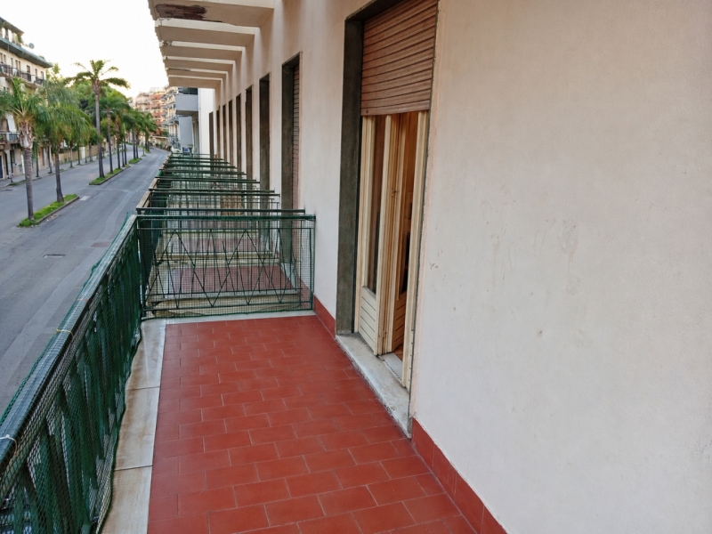 Appartamento Viale Aldo Moro 107 Mq
