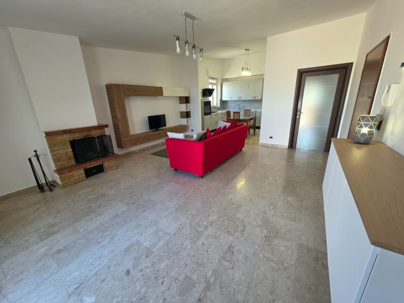 Prestigioso Attico Arredato + Terrazzo Panoramico + Posto Auto Via Petrara