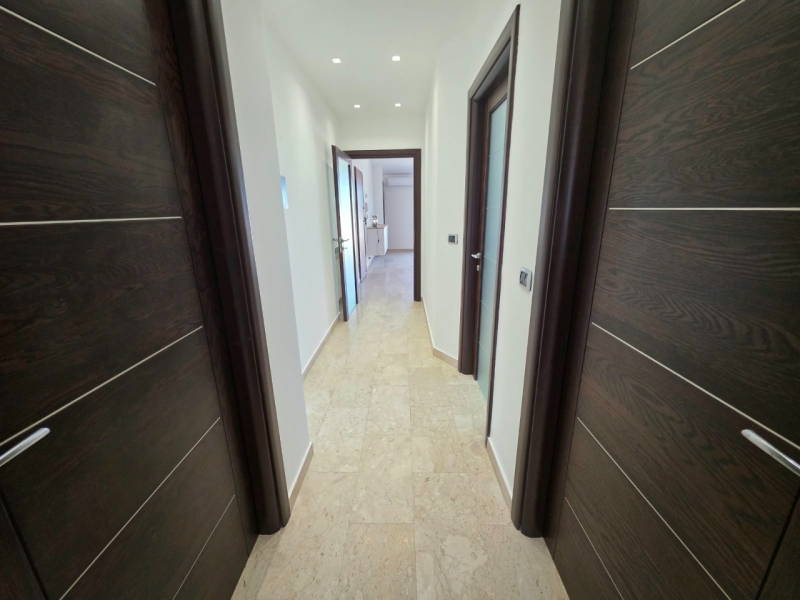 Prestigioso Attico Arredato + Terrazzo Panoramico + Posto Auto Via Petrara