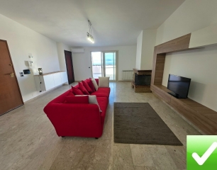 Prestigioso Attico Arredato + Terrazzo Panoramico + Posto Auto Via Petrara