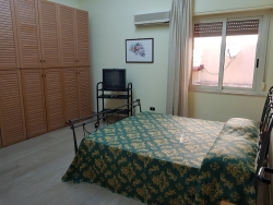  Appartamento Semi Indipendente Con Veranda di 70 Mq Viale Aldo Moro/Omeca 200 Mq