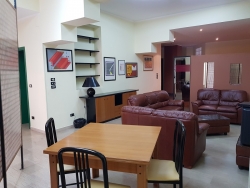  Appartamento Semi Indipendente Con Veranda di 70 Mq Viale Aldo Moro/Omeca 200 Mq