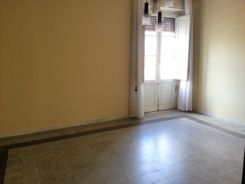 Appartamento Con Posto Auto Via Galileo Galilei 160 Mq