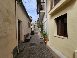 Casa Indipendente Su Tre Livelli Ristrutturata Galatro 127 Mq Si Valuta Permuta