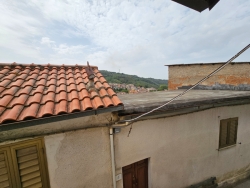 Casa Indipendente Su Tre Livelli Ristrutturata Galatro 127 Mq Si Valuta Permuta