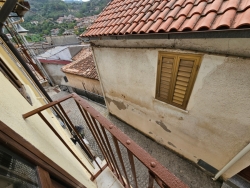 Casa Indipendente Su Tre Livelli Ristrutturata Galatro 127 Mq Si Valuta Permuta