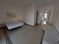 Ristrutturato Ben Arredato Con Terrazza Privata Via De Nava 100 Mq