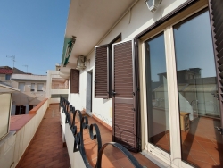 Ristrutturato Ben Arredato Con Terrazza Privata Via De Nava 100 Mq