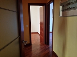 Duplex Di Pregio Su Due Livelli Con Ampio Terrazzo e Veranda Centro 240 Mq