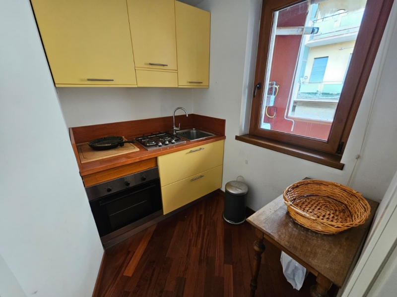 Duplex Di Pregio Su Due Livelli Con Ampio Terrazzo e Veranda Centro 240 Mq