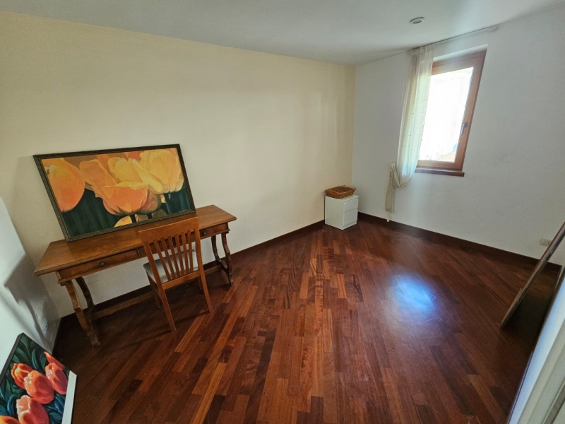 Duplex Di Pregio Su Due Livelli Con Ampio Terrazzo e Veranda Centro 240 Mq