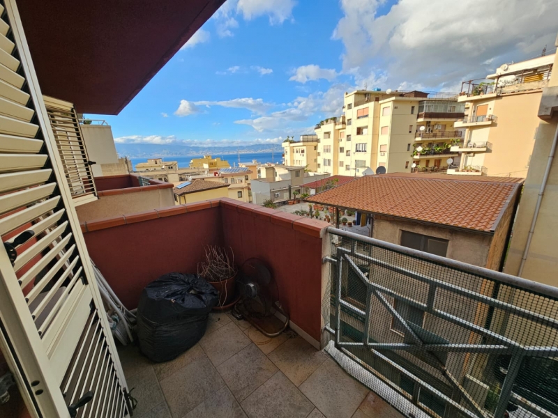 Duplex Di Pregio Su Due Livelli Con Ampio Terrazzo e Veranda Centro 240 Mq