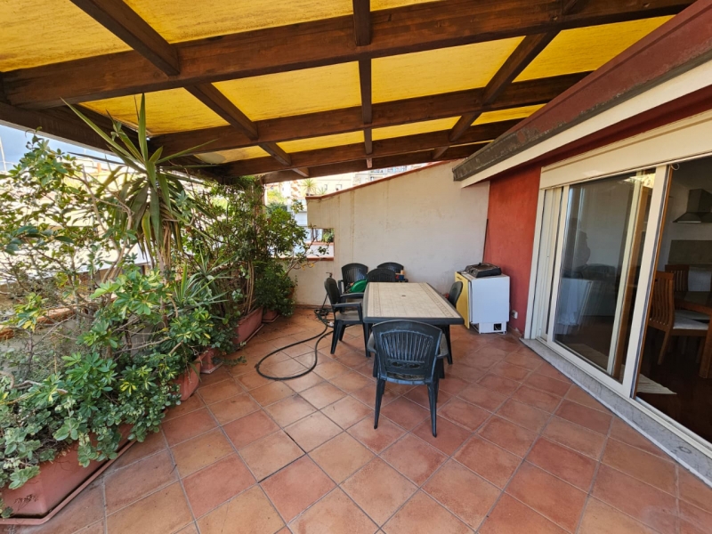 Duplex Di Pregio Su Due Livelli Con Ampio Terrazzo e Veranda Centro 240 Mq