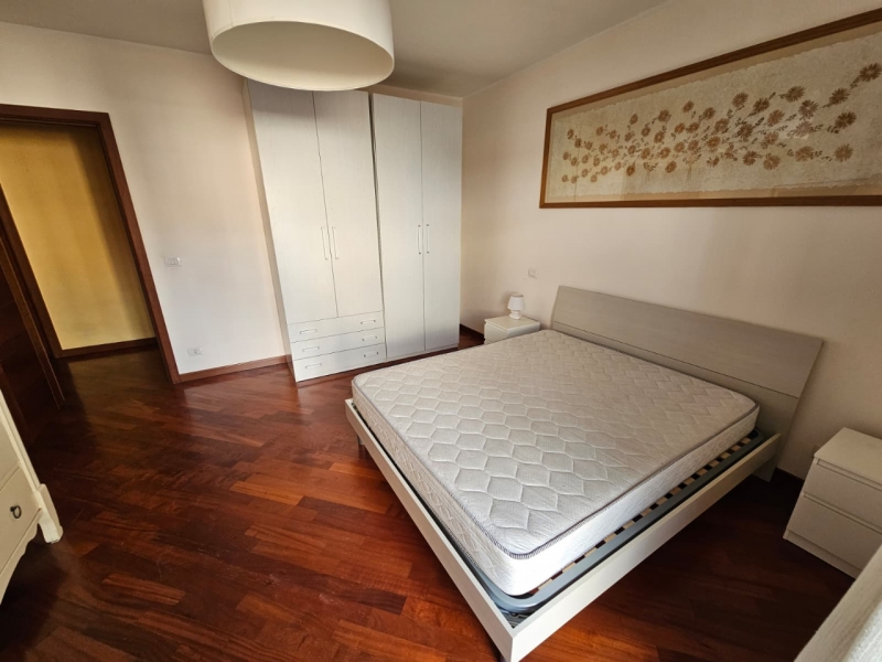 Duplex Di Pregio Su Due Livelli Con Ampio Terrazzo e Veranda Centro 240 Mq