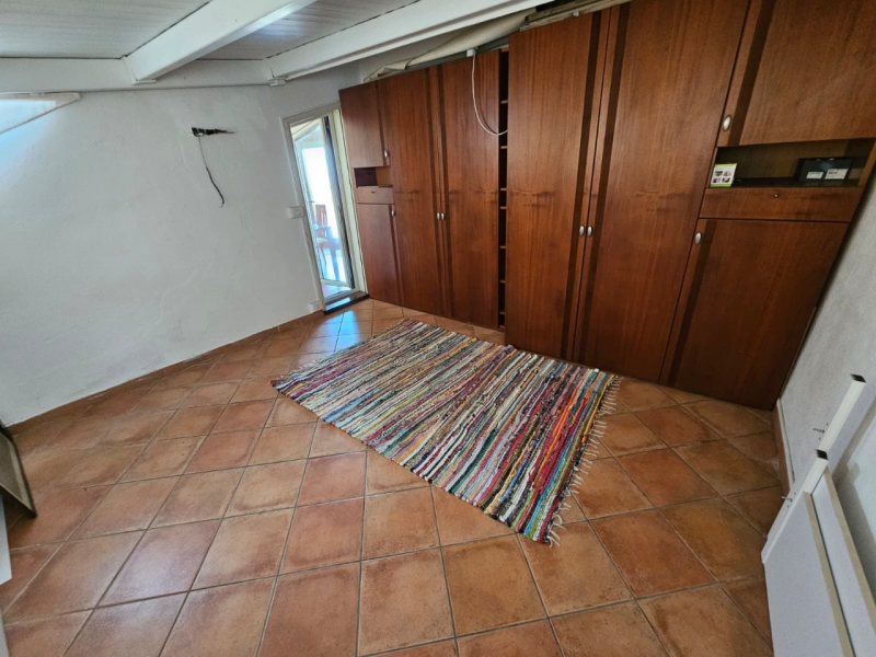 Duplex Di Pregio Su Due Livelli Con Ampio Terrazzo e Veranda Centro 240 Mq