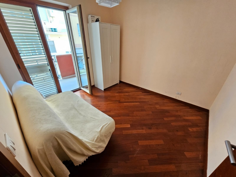 Duplex Di Pregio Su Due Livelli Con Ampio Terrazzo e Veranda Centro 240 Mq