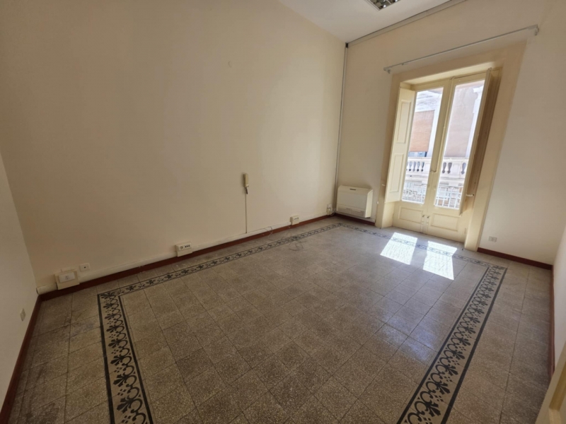 Appartamento Centralissimo Pressi Duomo 120 Mq Con Lastrico Solare Esclusivo di 80 Mq