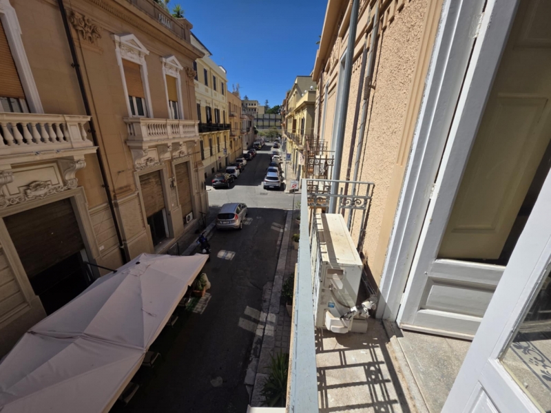 Appartamento Centralissimo Pressi Duomo 120 Mq Con Lastrico Solare Esclusivo di 80 Mq