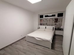 Appartamento Ristrutturato Arredato Centro Via Rosselli 60 Mq