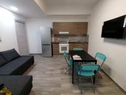 Appartamento Ristrutturato Arredato Centro Via Rosselli 60 Mq