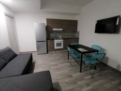Appartamento Ristrutturato Arredato Centro Via Rosselli 60 Mq