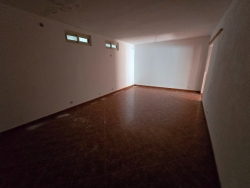 Locale C1 Nuova Costruzione Due Vetrine Fronte Strada Via Crocefisso 90 Mq