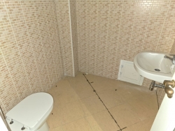 Locale C1 Nuova Costruzione Due Vetrine Fronte Strada Via Crocefisso 90 Mq