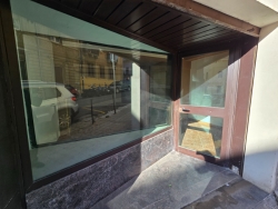 Locale C1 Nuova Costruzione Due Vetrine Fronte Strada Via Crocefisso 90 Mq